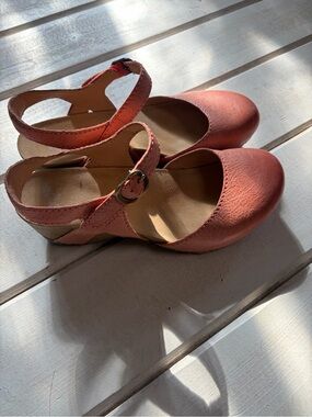 Dansko Tiffany wedge clog